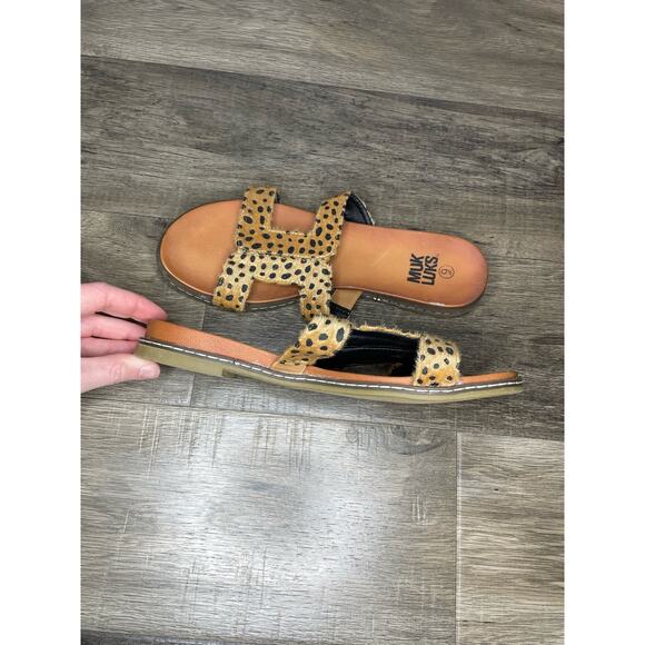 MUK LUKS Nerissa Sandals Slip on size 9 Faux Fur Strap Animal Print Flats Casual - Picture 3 of 8